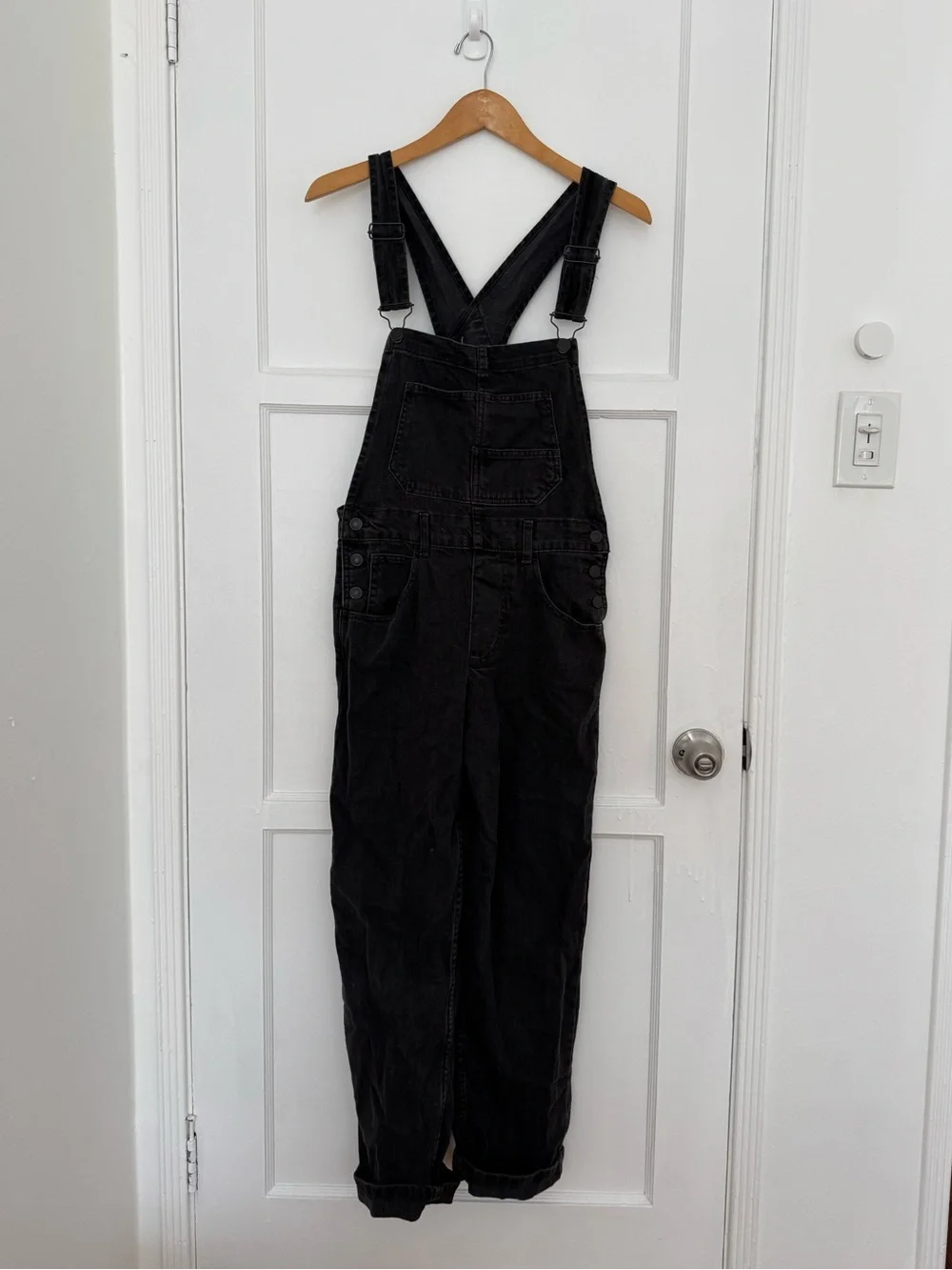 We The Free Ziggy Black Denim Overalls Free People - Picture 2 of 5